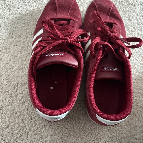 Women’s Adidas Sneakers - Picture 5 of 7